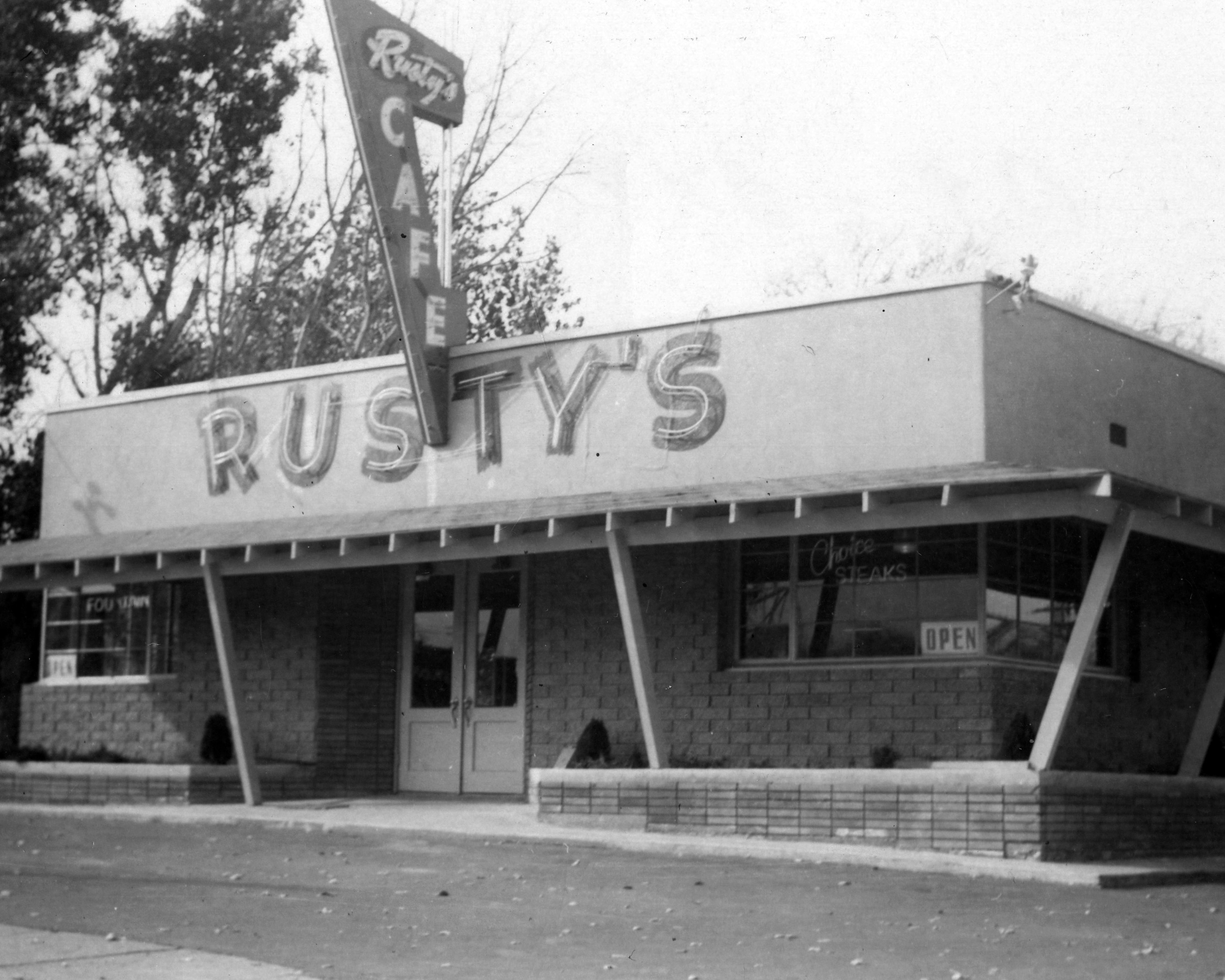 Rusty's Cafe at 1839 Washington